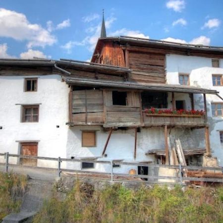 圣玛利亚瓦尔姆斯塔尔Chasa Jaro住宿加早餐旅馆 外观 照片
